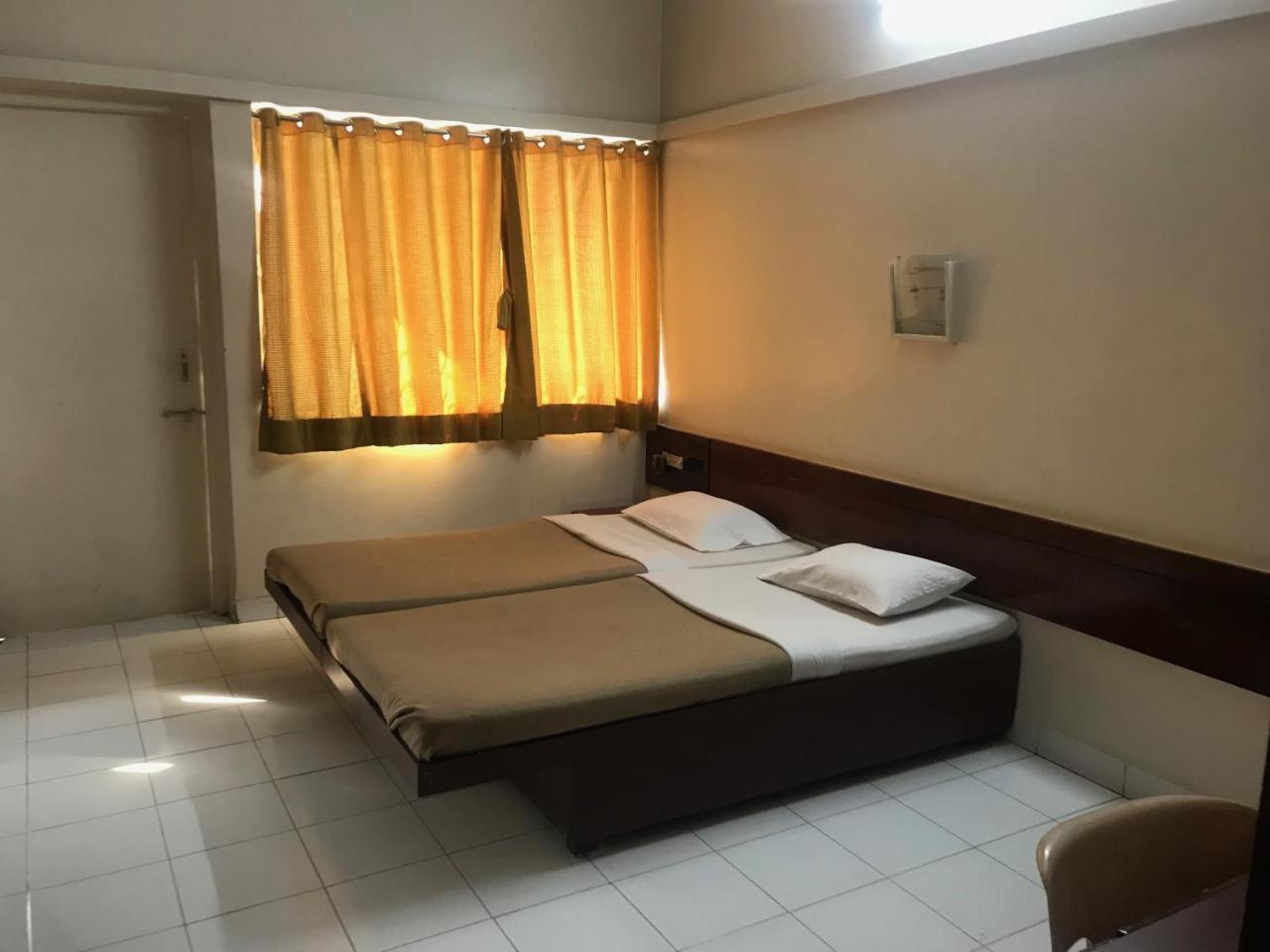 Maurya Residency Hotel Pune Exterior photo